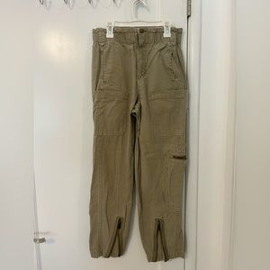 Forever 21 Green Utility Cargo Baggy Pants Size Medium